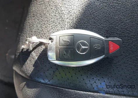 2001 Mercedes-Benz C 320 from USA, damaged, VIN WDBRF64J51F119218